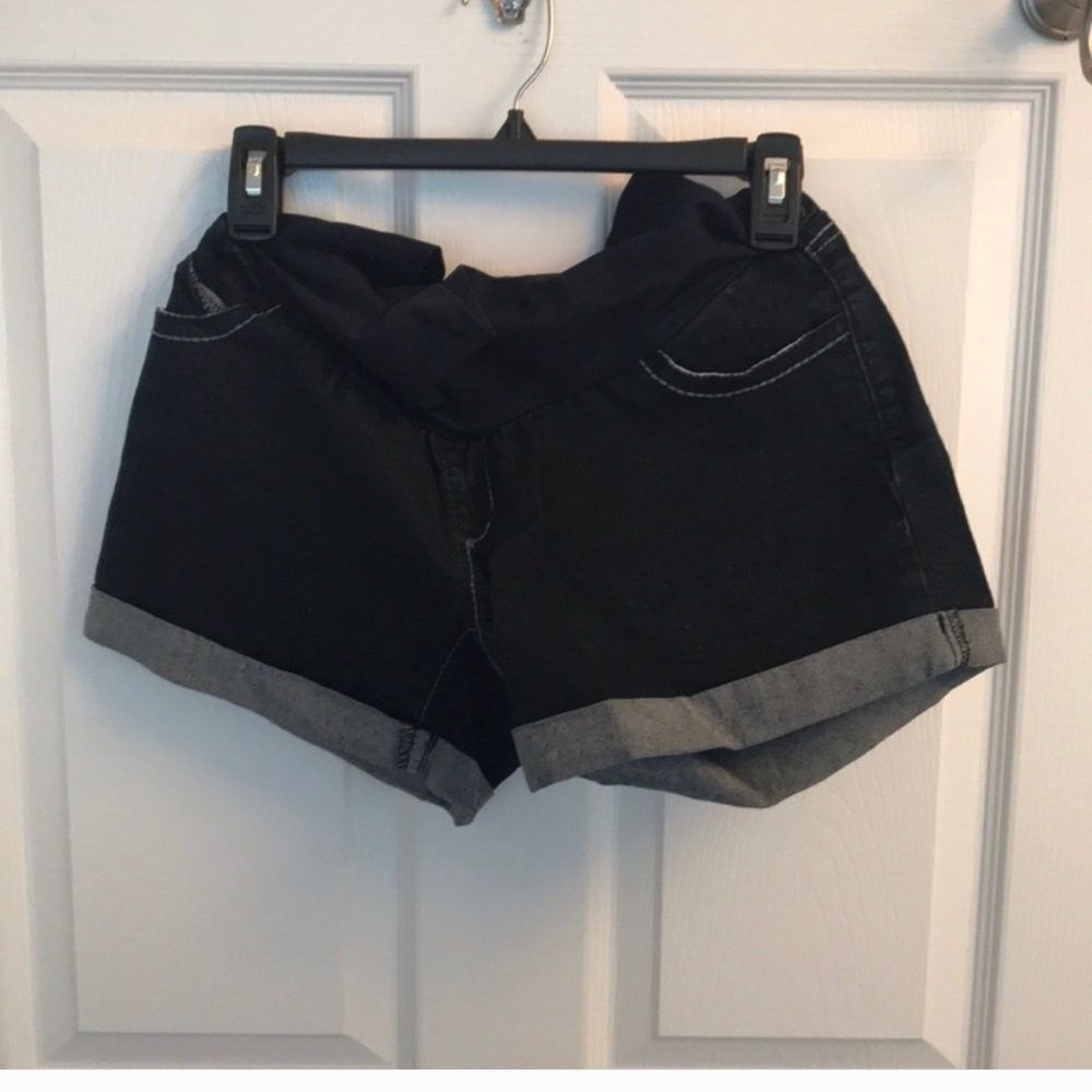 Maternity shorts